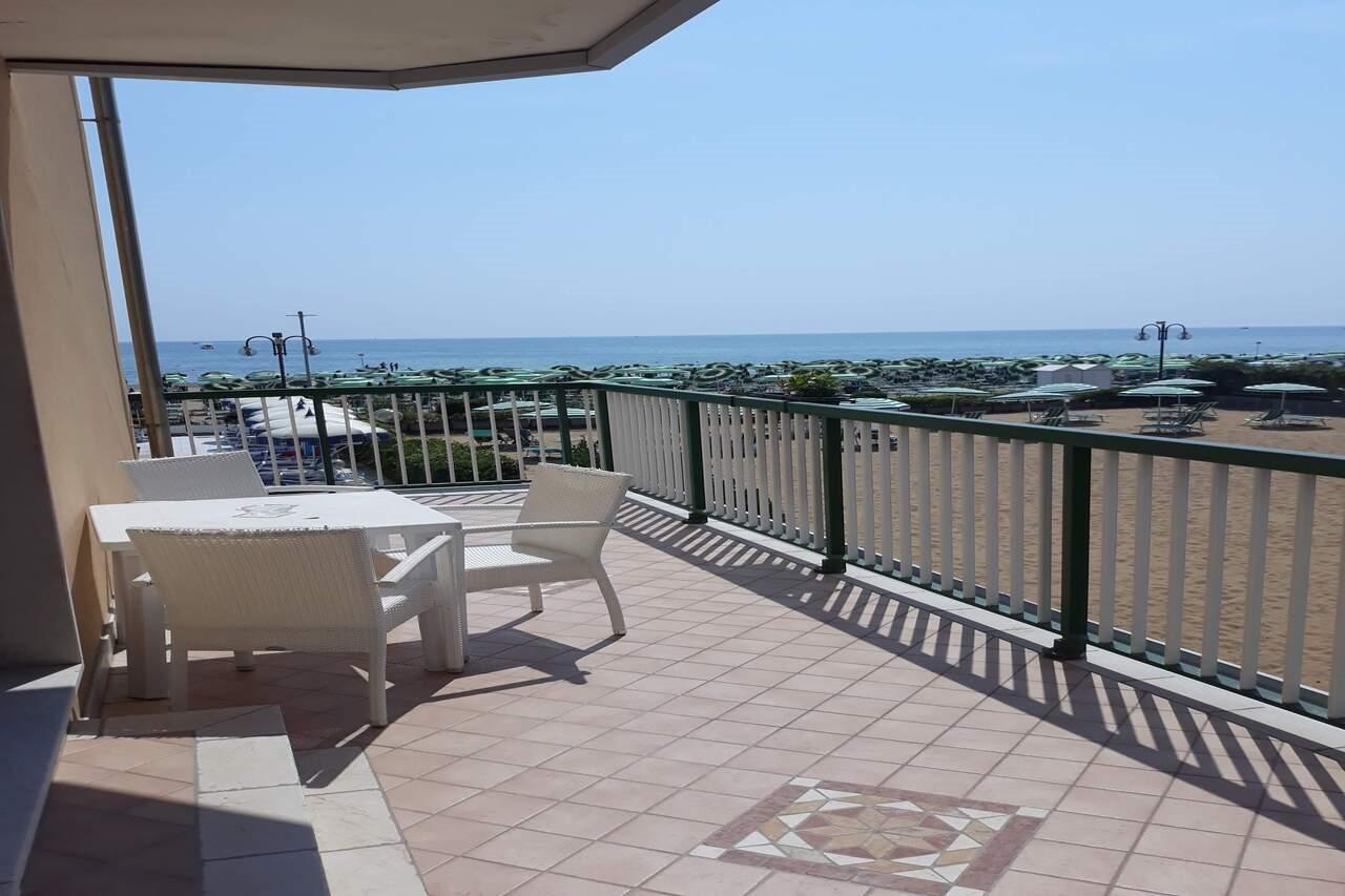 Hotel Florida Lido di Jesolo Exterior photo