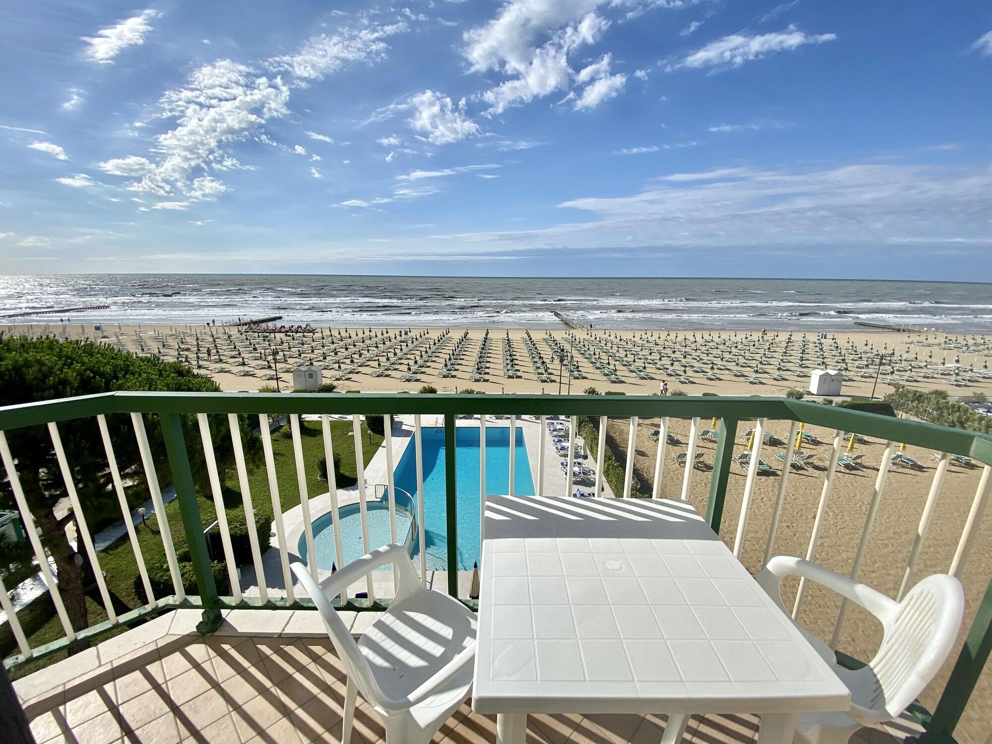Hotel Florida Lido di Jesolo Exterior photo